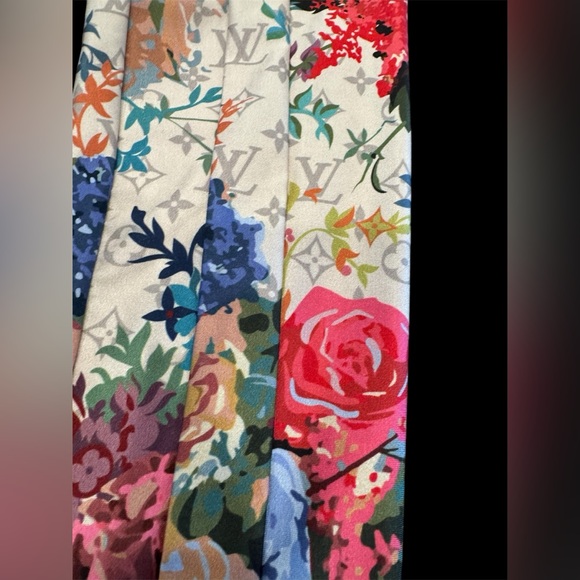 Louis Vuitton Floral Leggings Size Medium - Picture 10 of 15